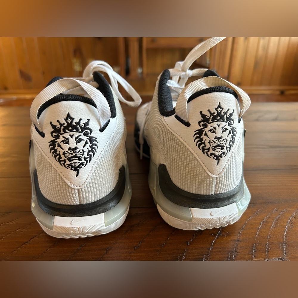 Nike LeBron Witness Seven HO 22 white black men’s basketball shoes DZ3299-100 - Picture 3 of 9